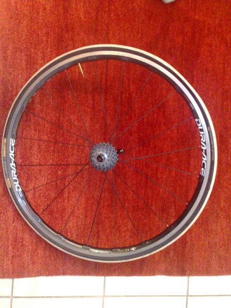 ROUES CARBONE ALU SHIMANO 7850-C24 PNEUS