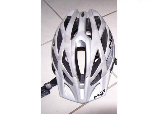 Casque MET KAOS Taille L compl�tement neuf