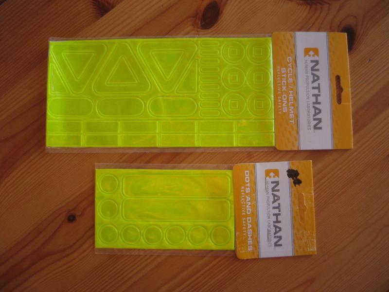 AUTOCOLLANTS REFLECHISSANTS fFLUO