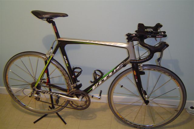 Vitus carbone  10/06  2500 km Taille 58  neuf 3500  cd 1300